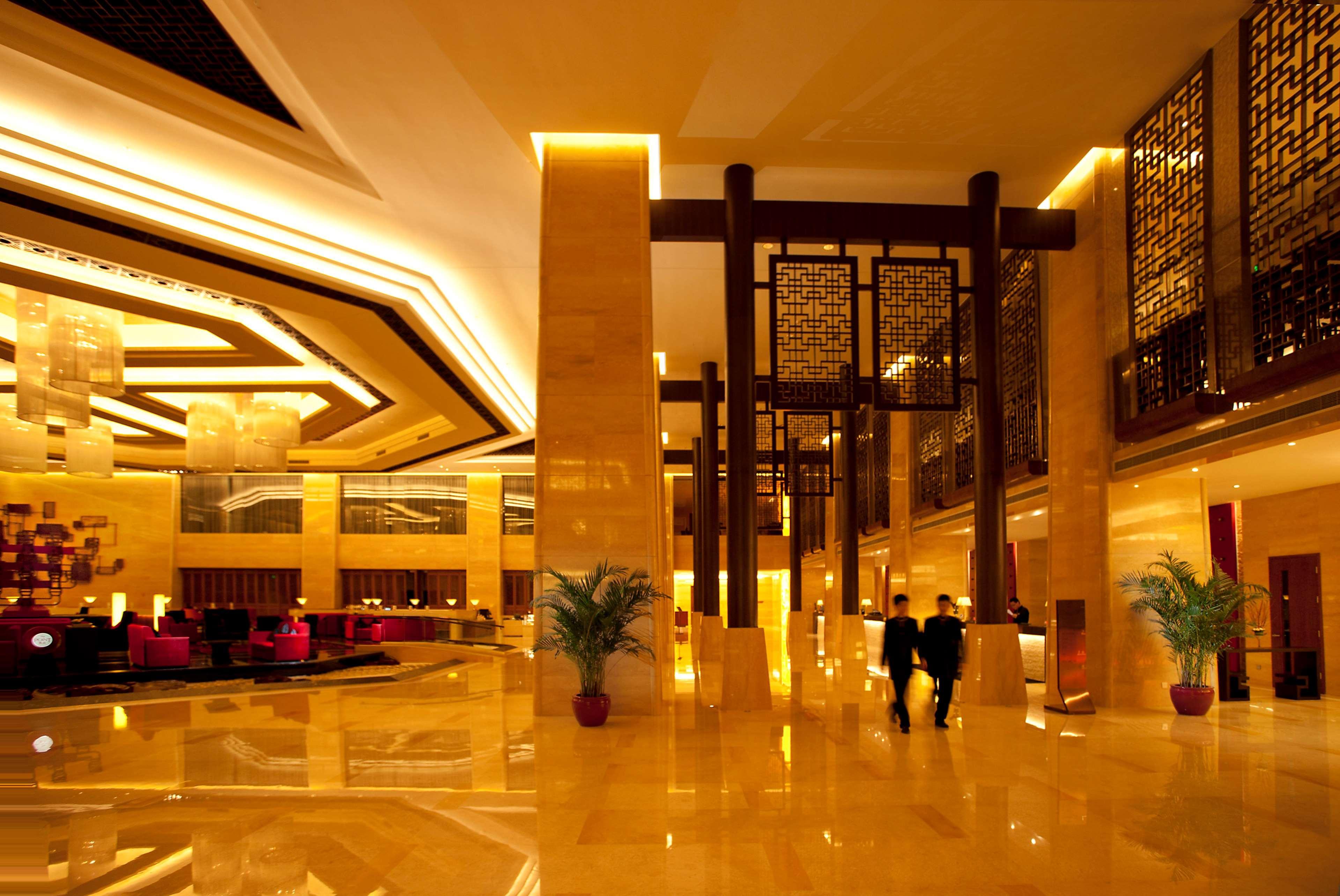 Отель Hilton Beijing Capital Airport Шуньи Экстерьер фото